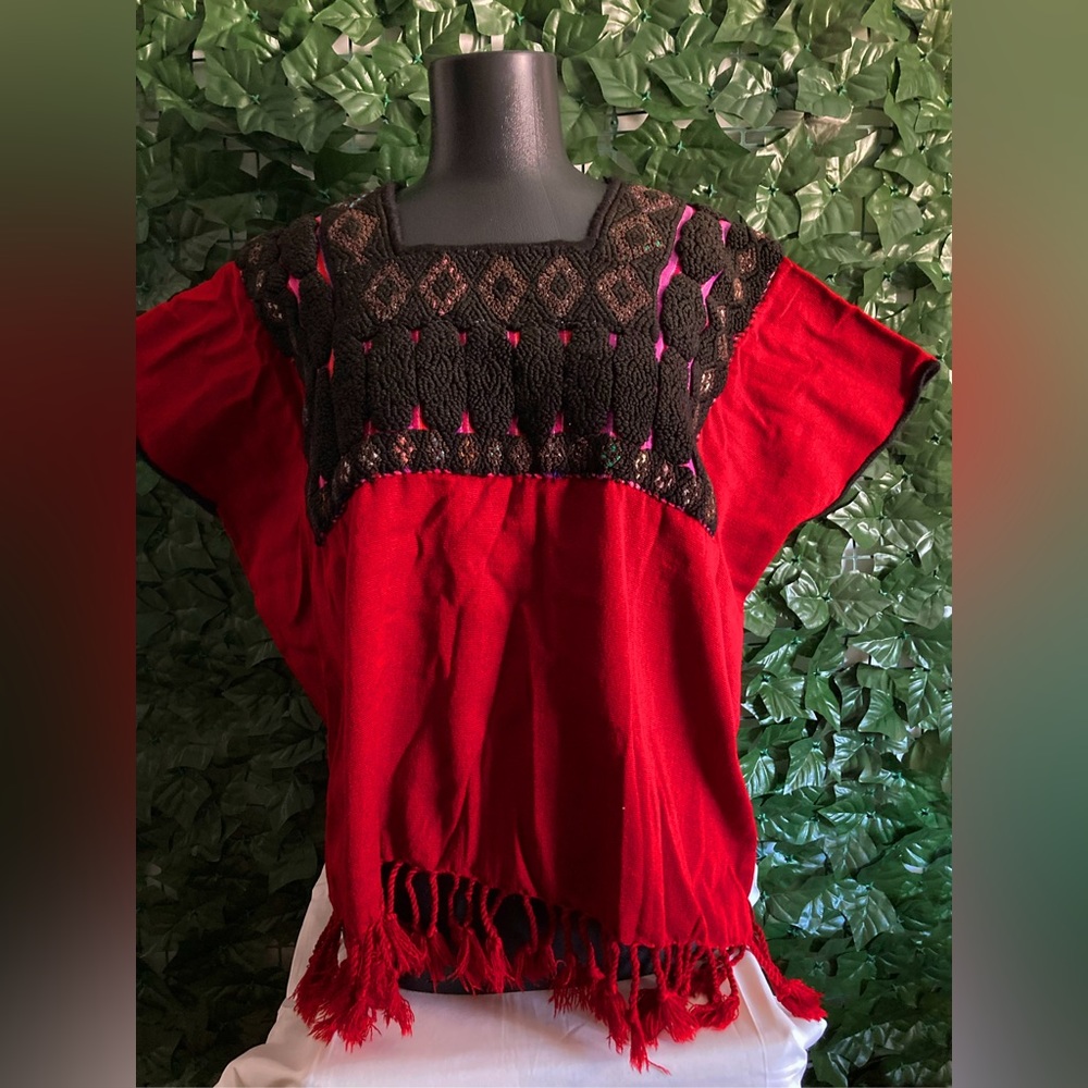 Artesanal Red Blouse With Fringe